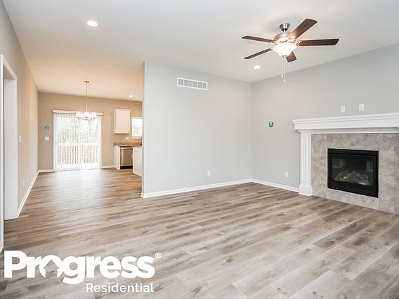 4th image of 1804 SW Hilltop Ct