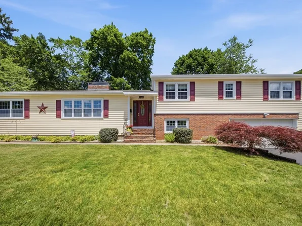 494 Laurel St, Manchester, NH 03103