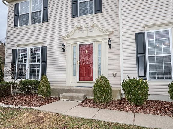 3rd image of 775 Cherry Hill Ln
