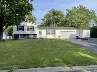 271 Blackwell Ln, Henrietta, NY 14467
