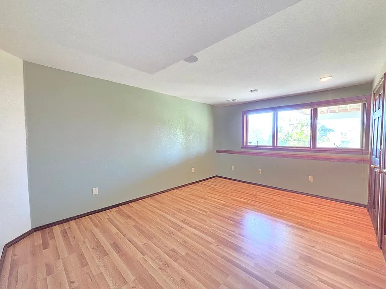 7706 E Woodview Dr — Photo 35