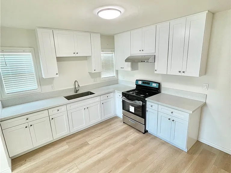 1504 S Garfield Ave — Photo 4