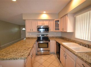 5407 Arthur St, Hollywood, FL 33021