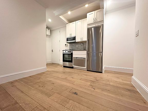 2nd image of 342 E 85th St APT 12A