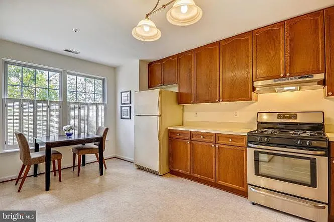 4701 Caddo St — Photo 2