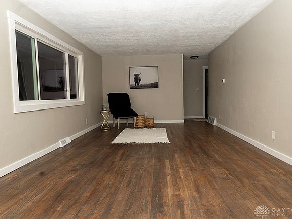 4th image of 134 Stubbs Dr