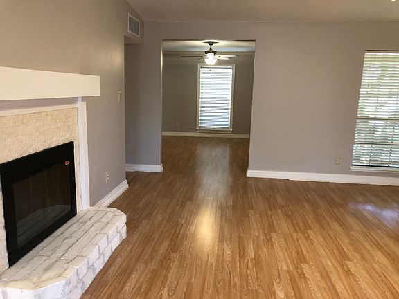5th image of 419 Woodhurst Dr