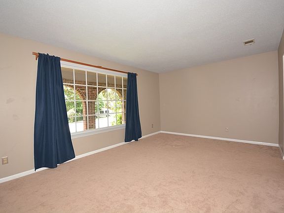 4th image of 4515 Glennwood Dr