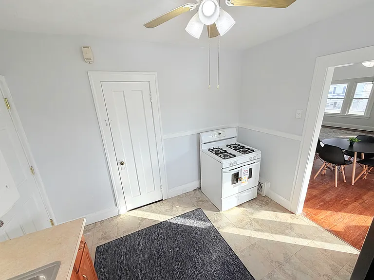 15711 Grovewood Ave #2 — Photo 19