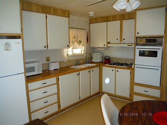 3rd image of 3644 S Yucca Dr