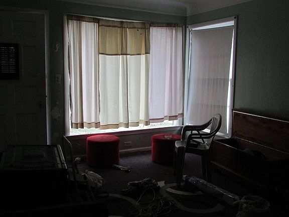 5th image of 19183 Orleans St