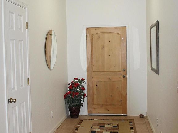 5th image of 10278 E La Palma Ave