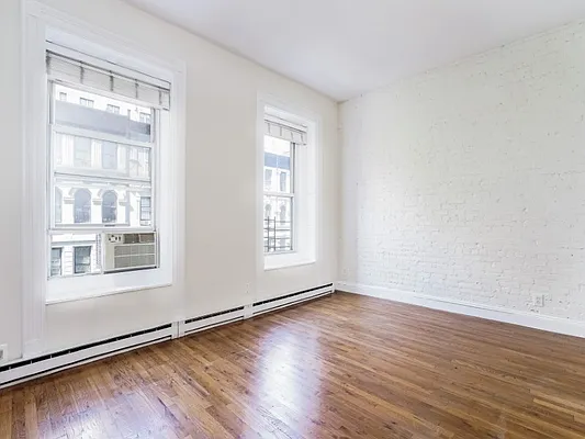 Rented by Sotheby's International Realty | media 32