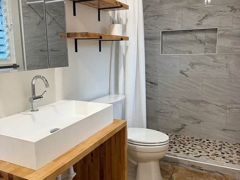 905 Kainui Dr — Photo 2