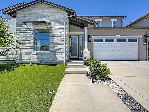 5th image of 17203 Rosamond St