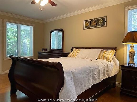 4th image of 511 Christina Cres