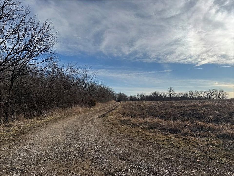 1st image of 10009 NE County Road 13004 Rd