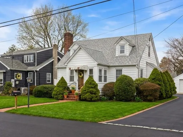 126 Grant Street, Centerport, NY 11721