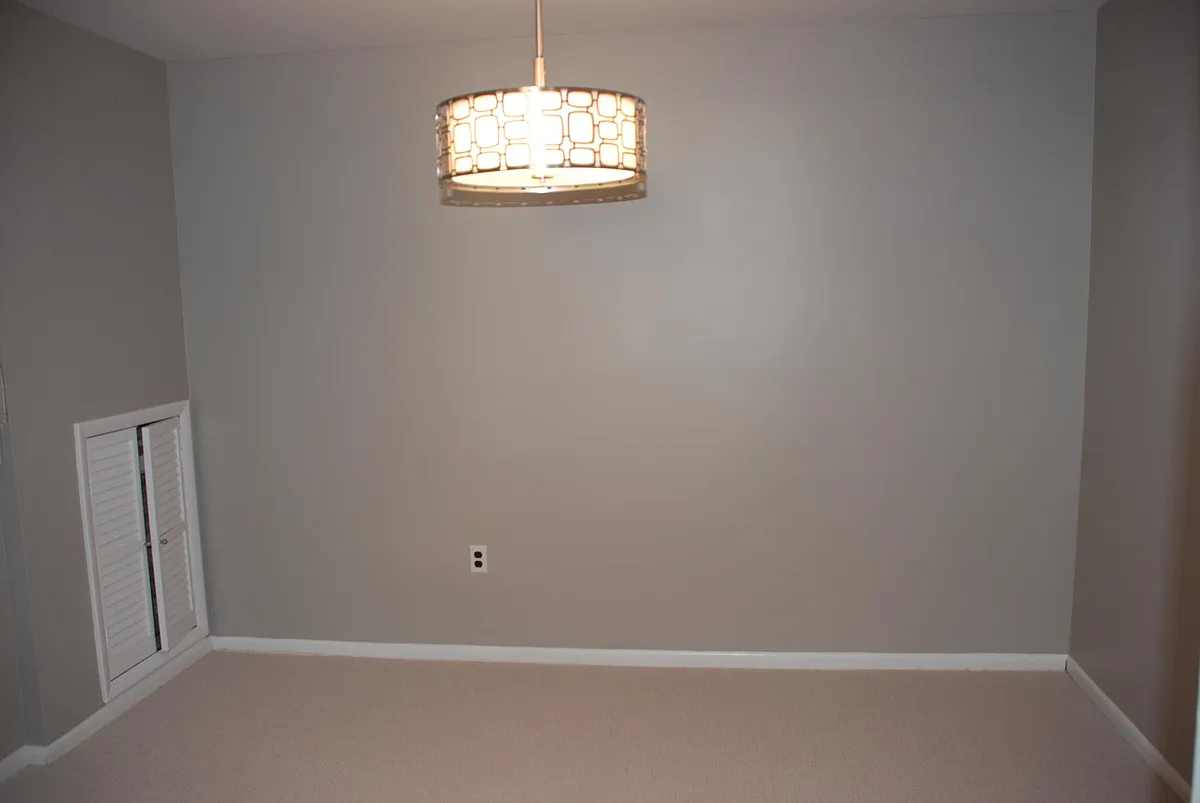Dinning area - 1117 Schmidt Ln
