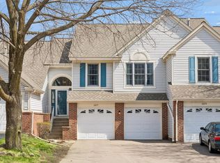 11077 Oregon Curv, Minneapolis, MN 55438