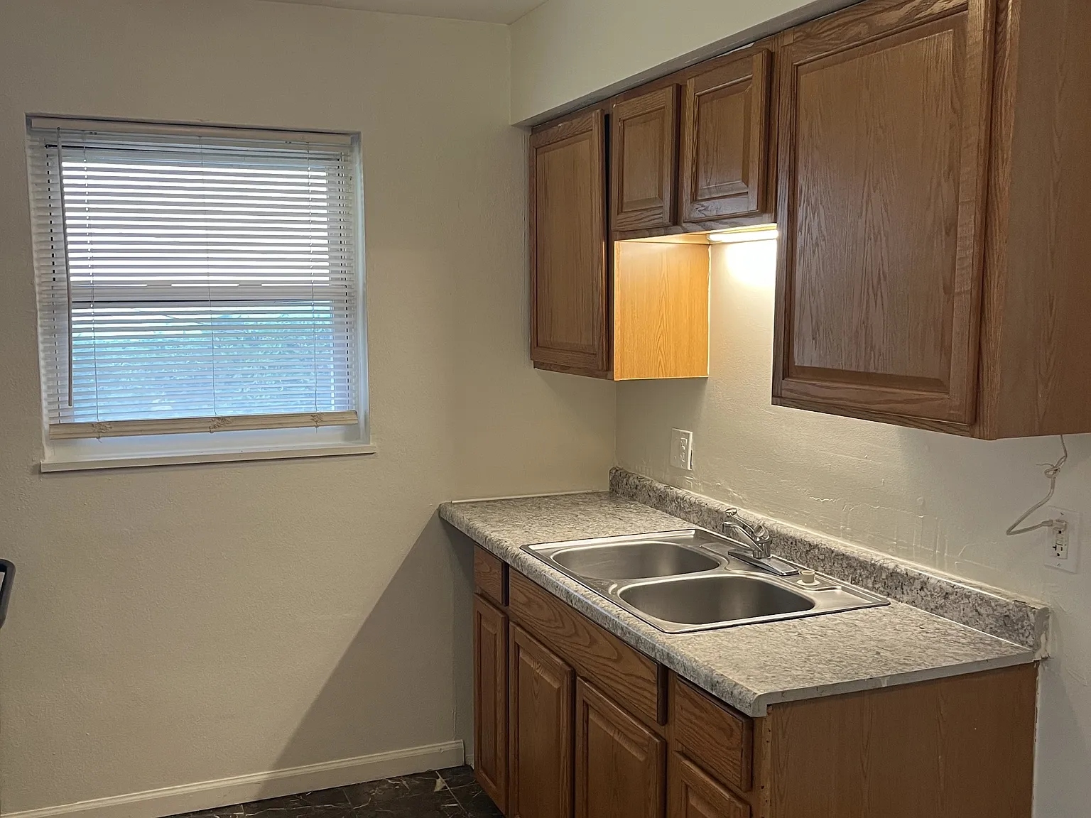 57 Pointview Avenue - C — Photo 2