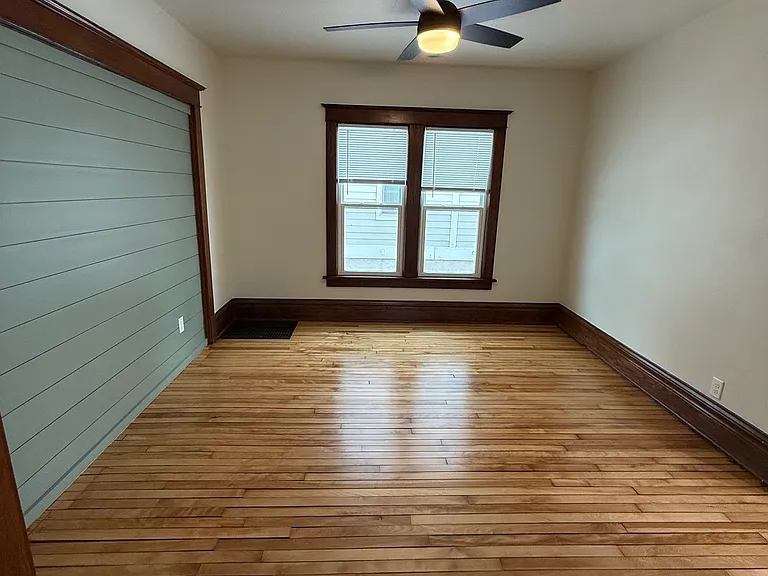 211 E Jefferson St — Photo 24