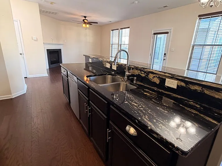 42 Kilverstone Way — Photo 12