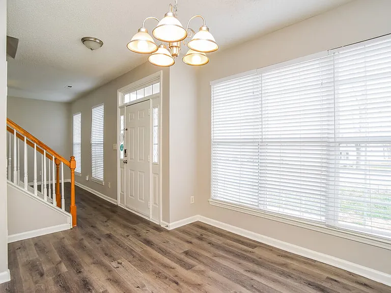 10033 Brawley Ln — Photo 6