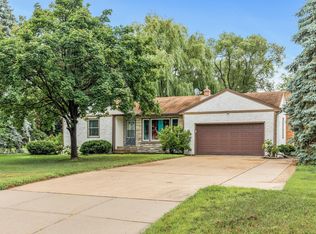 1390 Onondaga St NE, Fridley, MN 55432