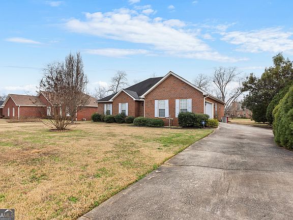 4th image of 436 Joseph Chandler Dr