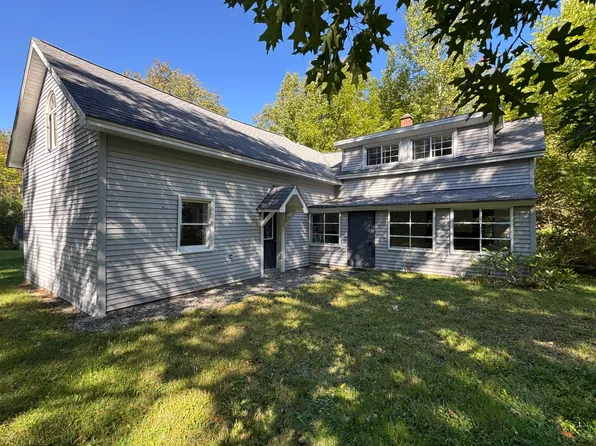 31 Mayo Road, Hampden, ME 04444