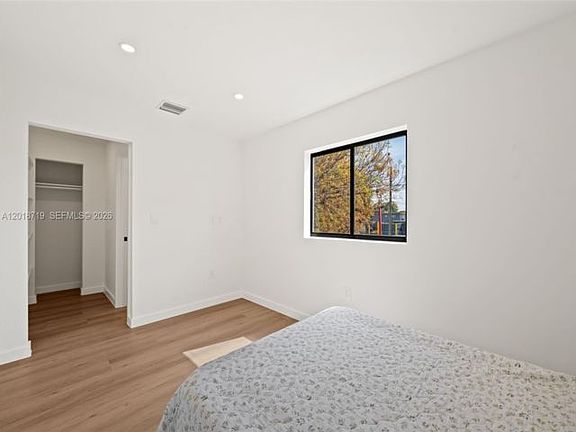 3rd image of 722 NW 55th Ter