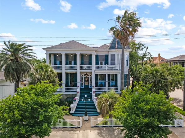 1103 33rd St, Galveston, TX 77550