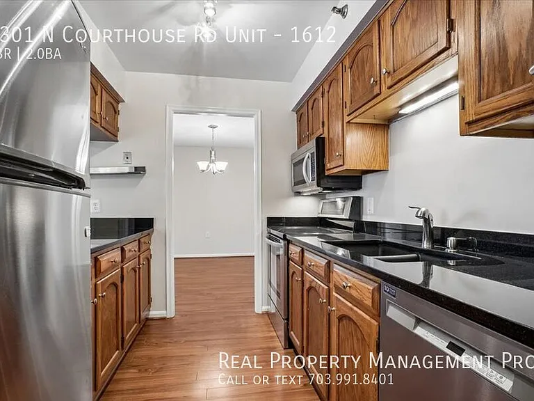 1301 N Courthouse Rd #1612 — Photo 20