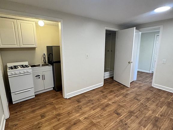 3rd image of 5419 New Cut Rd #7