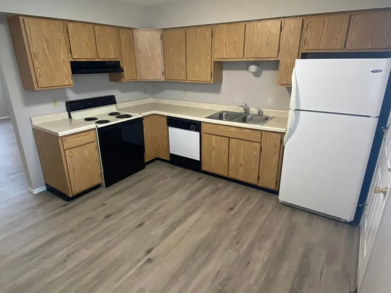 1606 Northbrook — Photo 3