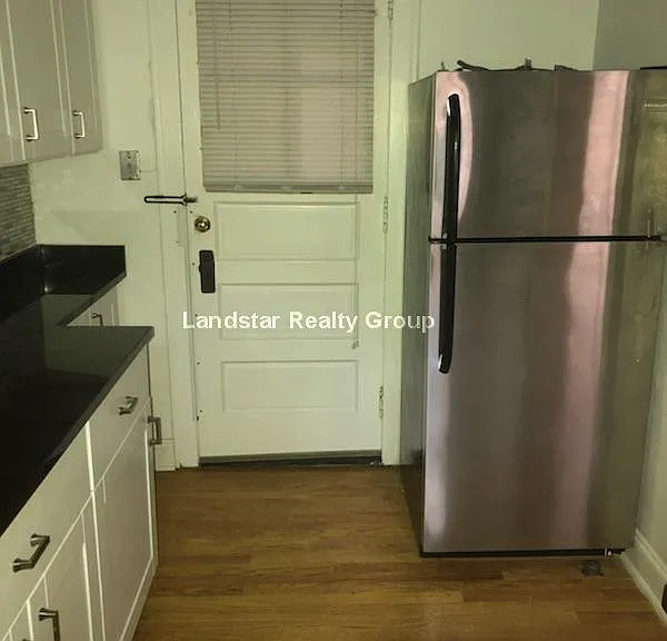 1452 Oak Ave #2S — Photo 4