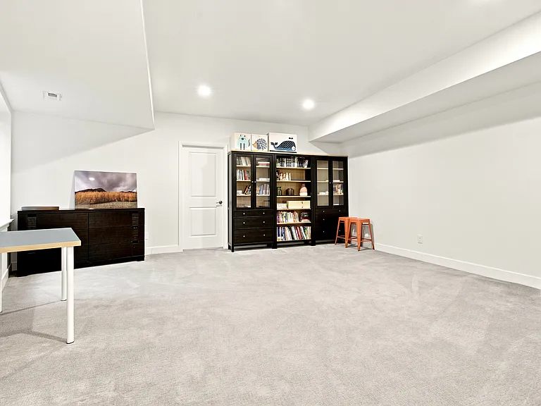 6649 Fern Dr — Photo 26