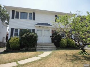 302 Nedellec Dr, Saddle Brook, NJ 07663