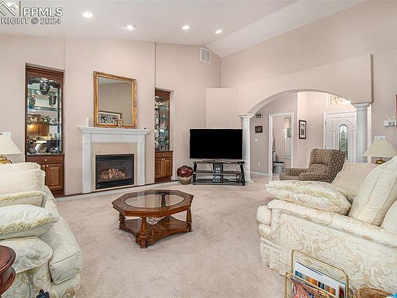 4th image of 5135 Sonoma Dr