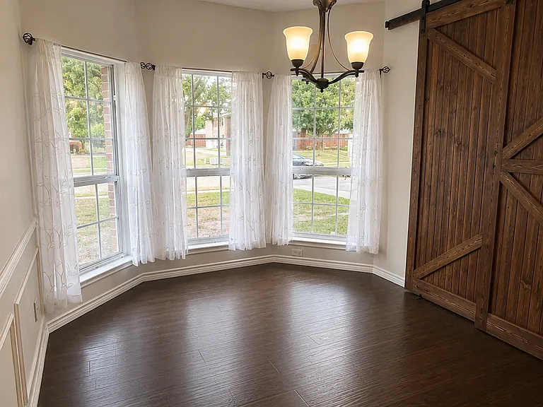 1622 Lake Travis Dr — Photo 4