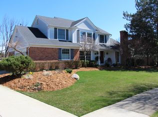 9450 Pineview Dr, Plymouth, MI 48170