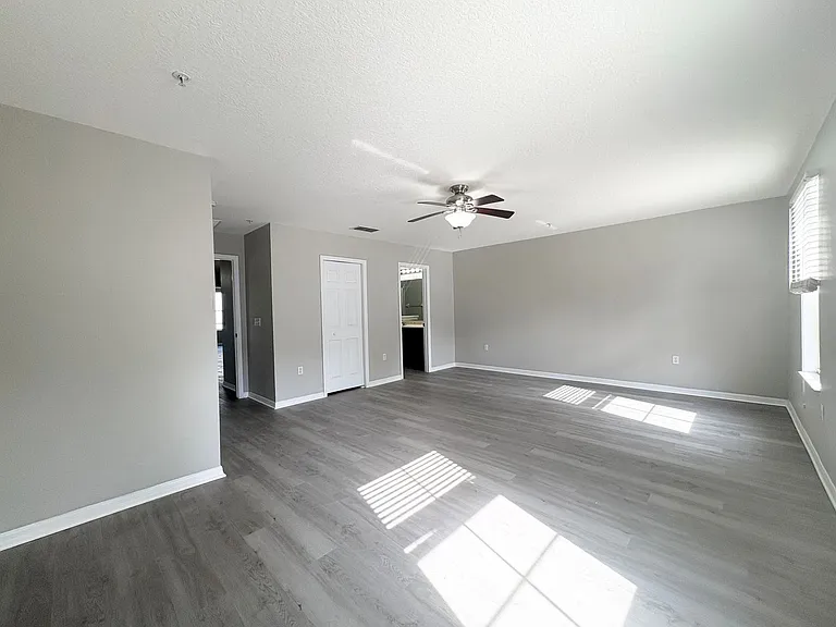 314 Freedoms Ring Dr — Photo 11