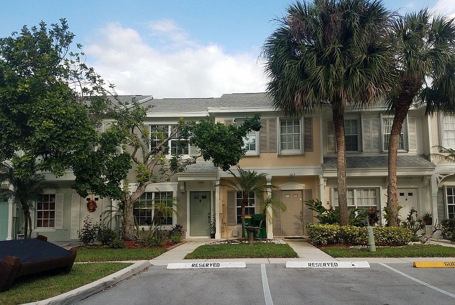 1st image of 8215 San Carlos Cir