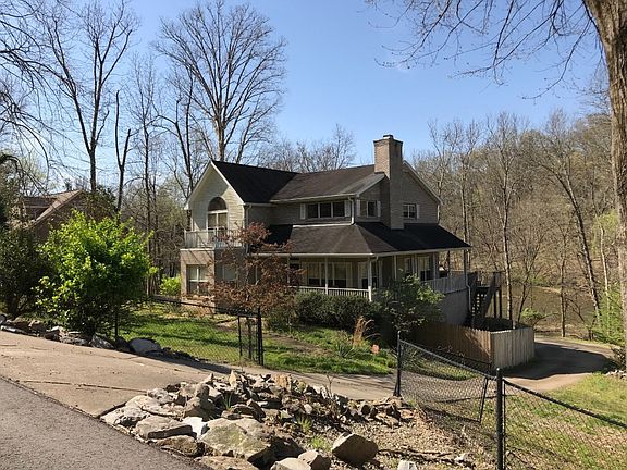 2nd image of 1162 Lake Marie Rd