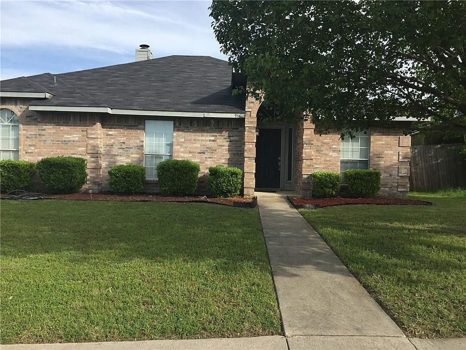 1st image of 936 Waterview Dr