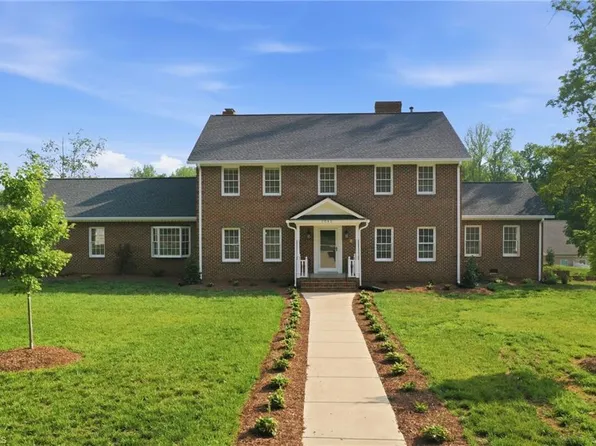 1041 Stowe St, Burlington, NC 27215