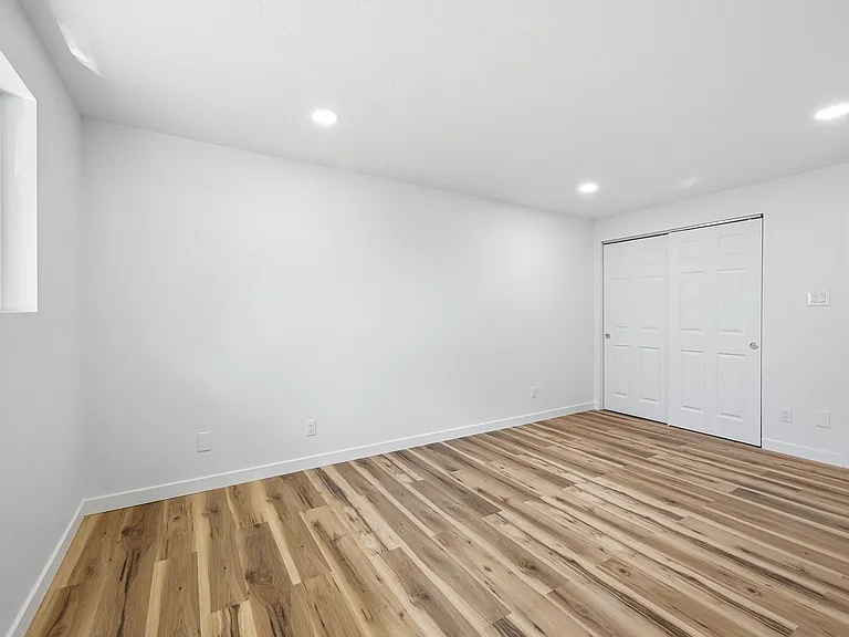 23 University Dr — Photo 18