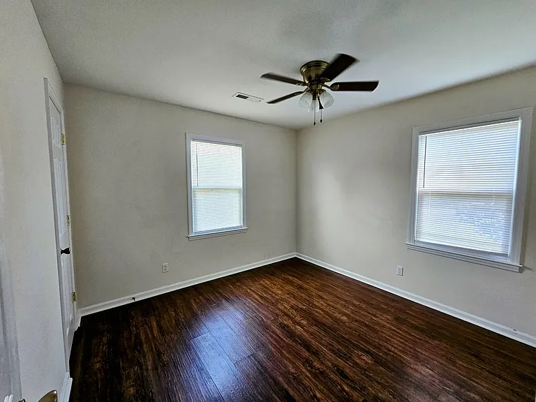 126 Red Cedar Dr — Photo 8