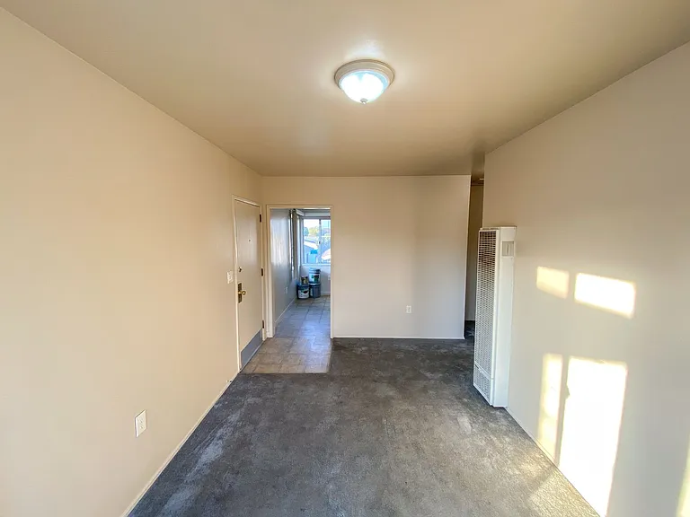 1135 W 90th St — Photo 13